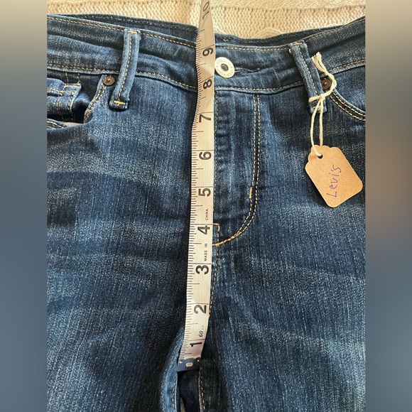 Levi’s Signature medium Wash distressed cropped & cuffed jeans Women’s size 8 - Picture 12 of 15